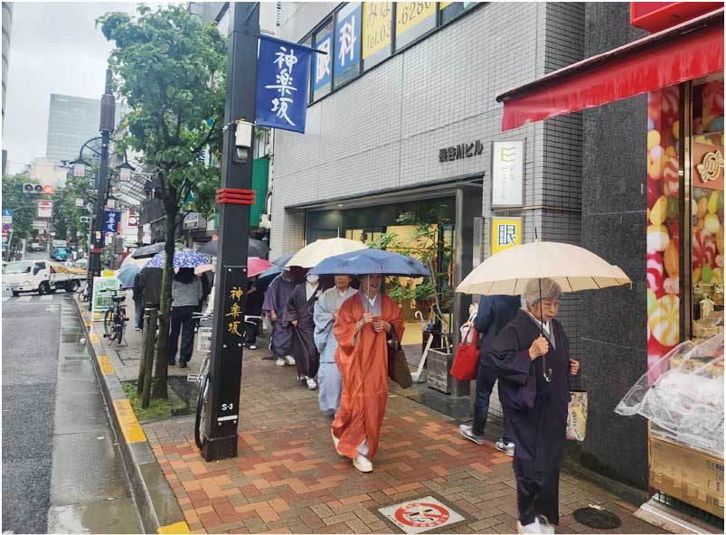 神楽坂をきもので歩く１